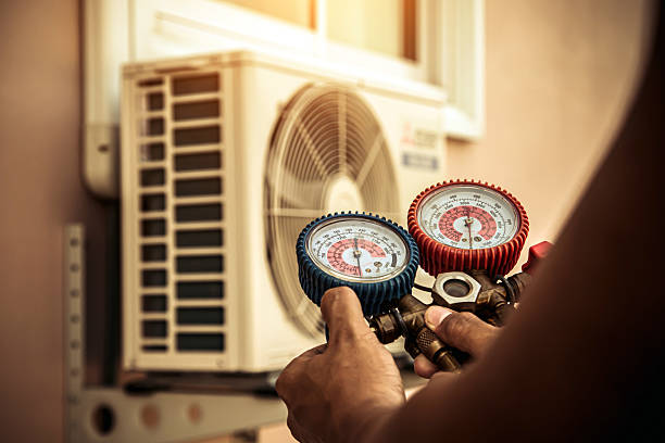 Professional Hvac technician working in Altha, FL